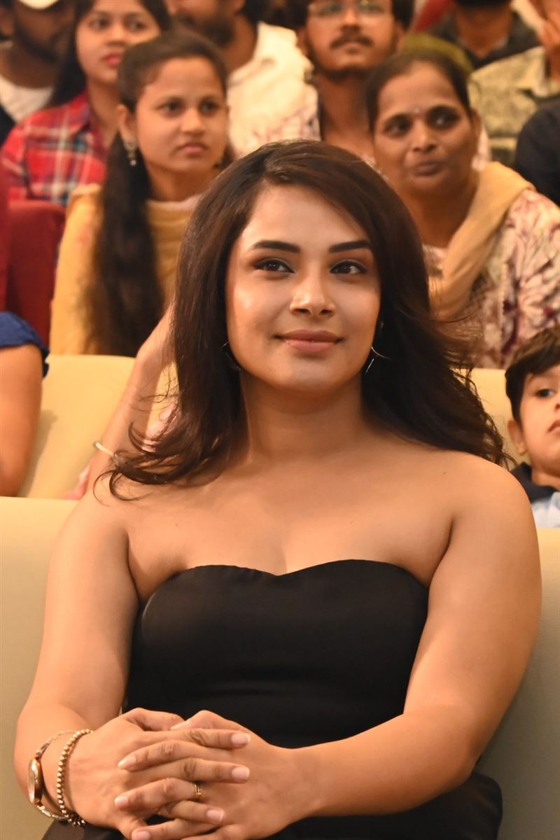 Telugu Actress Hari Teja at Aa Okkati Adakku Movie Pre Release Event